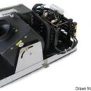 Con base e componenti in acciaio inossidabile per assicurare durata e resistenza; forniti di monoblocco precaricato con refrigerante ecologico che non richiede nessun attrezzo specializzato per l’installazione. Ventilatore orientabile con uscita dell’aria orizzontale o verticale. Funzionano come condizionatori e riscaldamento, alimentazione 220 V. Forniti completi di display di controllo.