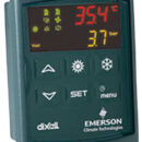 AirJet 12/24V DC è ideale per la climatizzazione di natanti ed imbarcazioni da diporto sprovviste di gruppo elettrogeno.Alimentato direttamente in corrente continua dalle batterie presenti a bordo consente di beneficiare della climatizzazione senza ricorrere a rumorosi gruppi elettrogeni oppure di collegamento ad uninverter.Dal design compatto ed elegante AirJet si distingue per l’elevata versatilità che rende possibile l’installazione con estrema facilità e senza sacrificare volumi elevati.E' ideale per raffreddare singole cabine.Quando la barca è ormeggiata in porto è comunque possibile, mediante l'apposito Kit (optional), effettuare il collegamento alla banchina e fruire dall'alimentazione 220V risparmiando le batterie a bordo.Pompa mare e pannello di controllo inclusi.* Kit distribuzione aria e ricircolo acqua mare OPTIONAL da ordinare separatamente cod. 50.268.00 / 50.267.99