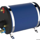 Funzionamento bivalente con scambiatore di calore o resistenza elettrica di 1250 W a 230 V. (a richiesta boiler con resistenza da 110V, per mercati USA). Isolamento spinto tra serbatoio e carcassa in poliuretano espanso, al fine di mantenere l’acqua in temperatura per almeno 123 ore. Scambiatore di calore surdimensionato che dà una resa pratica molto superiore a prodotti concorrenti di capacità doppia. Montaggio sia orizzontale che verticale. Valvola di sicurezza tarata a 4 bar, pressione collaudo 8 bar.Modello A) Con caldaia in vetro porcellanato e rivestimento esterno in alluminio. Protezione catodica con anodo in magnesio. Scambiatore di calore smaltato.Modello B) Con caldaia in acciaio inox AISI 316 e rivestimento esterno in alluminio similinox lucidato a specchio. Scambiatore di calore in acciaio inox. Completi di rubinetto di scarico frontale. Possibilità di montaggio sui tre assi.