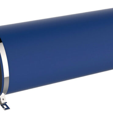 Funzionamento bivalente con scambiatore di calore o resistenza elettrica di 1250 W a 230 V. (a richiesta boiler con resistenza da 110V, per mercati USA). Isolamento spinto tra serbatoio e carcassa in poliuretano espanso, al fine di mantenere l’acqua in temperatura per almeno 123 ore. Scambiatore di calore surdimensionato che dà una resa pratica molto superiore a prodotti concorrenti di capacità doppia. Montaggio sia orizzontale che verticale. Valvola di sicurezza tarata a 4 bar, pressione collaudo 8 bar.Modello A) Con caldaia in vetro porcellanato e rivestimento esterno in alluminio. Protezione catodica con anodo in magnesio. Scambiatore di calore smaltato.Modello B) Con caldaia in acciaio inox AISI 316 e rivestimento esterno in alluminio similinox lucidato a specchio. Scambiatore di calore in acciaio inox. Completi di rubinetto di scarico frontale. Possibilità di montaggio sui tre assi.