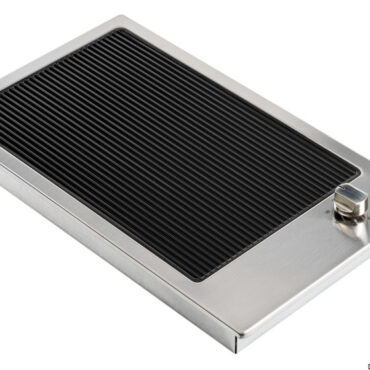 Corpo in acciaio inox. Accensione automatica. Indicatore colore residuo. Cavo collegamento con spina.Cavo di collegamento con spina.