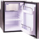 Nuova gamma prodotti ad apertura frontale che si differenzia dalla linea standard per le seguenti caratteriste tecniche: sistema ventilazione porta integrata nel tegolino; sistema easyfix per l’applicazione dall’interno del cabinet; vano freezer di nuovo design con portina in acciaio, luce interna led ad alta luminosità. Dotato di chiusura di sicurezza.