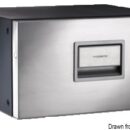 Funziona con compressore ermetico 12/24 V. Gruppo refrigerante amovibile fino a 1,5 m in caso di profondità limitata. Frontale in acciaio inox.