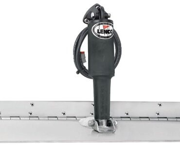 Adatti per scafi veloci e scafi pesanti.Alettoni spessore 4,6 mm. Completi di anodi sacrificali.Il kit è composto da:- 2/4 cilindri azionatori 51.260.03 a 12V (codice LENCO 15056-01), o 51.260.04 a 24V (codice LENCO 15063-001);- 2 alettoni in acciaio inox.Il pannello di controllo e le prolunghe per il collegamento dall'attuatore alla centralina vanno acquistate a parte.