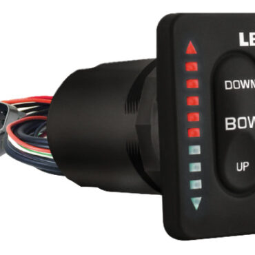 Pannello + control box stagno con uscite Deutsch Connectors. Cablaggio Plug&Play e funzione Retractor che fa rientrare i flap quando si toglie la corrente. Cavi di alimentazione 92 cm. Nella versione con LED, accensione ogni 5 mm di spostamento.