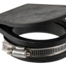 In gomma con fascetta in acciaio inox, da montare nei terminali di scappamento onde evitare il ritorno dell’acqua in caso di arresto rapido del natante, vendute a coppia.