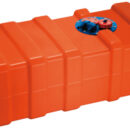 Completi di gruppo centralizzato comprendente tappo, sfiato, carico, predisposizione per livello carburante (si possono usare livelli meccanici 52.037.00 oppure elettrici simili al nostro 27.160.00 o altri, oppure anche galleggianti assiali tipo 27160/150/161/151 con flangia universale a 5 fori.