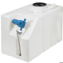 Serbatoio in polietilene alimentare già assemblato con autoclave 16.512.12 (12V), portata 12,8 l / min. oppure con autoclave Whale Watermaster 16.700.13 (12V), portata 11,5 l / min.