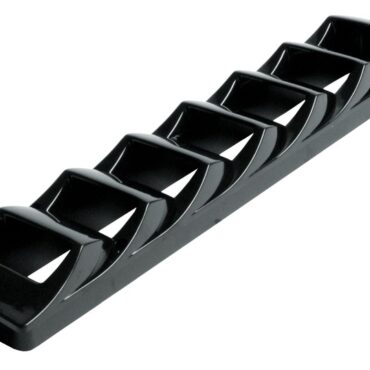 In ABS cromato. Ha un profilo estremamente basso ed aerodinamico.