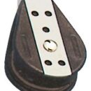 Carcassa in nylon nero più rinforzi in acciaio inox.