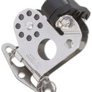 Carcassa in nylon nero più rinforzi in acciaio inox.