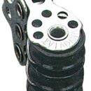 In acciaio inox con puleggia in nylon.