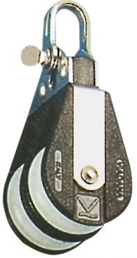 Carcassa in nylon nero più rinforzi in acciaio inox.