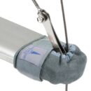 Pelle trattata antiacqua, sale, UV, con bordatura elastica ed anima in neoprene.Fissaggio tramite dispositivo a strappo. Adatti ad ogni tipo di crocetta.Montaggio rapidissimo. Vendute a coppia.