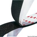 Chiusura a strappo biadesivo 3M, sistema di fissaggio richiudibile per superfici sottoposte a carichi, ma che devono essere rimosse frequentemente.Adesivo adatto alle alte temperature nautiche. Ideale per il fissaggio delle cuscinerie.