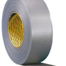 Nastro adesivo telato con eccellenti proprietà di resistenza alla pelatura, al taglio ed all’acqua. Ideale per riparazioni di emergenza, utilizzato per tutte le operazioni ove sia necessario sigillare, rinforzare, proteggere, giuntare e riparare vele.