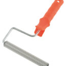 Frangibolle a stella in alluminio. Ideale per eliminare le bolle d'aria durante la stesura della vetroresina.