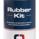 Composto da: pezzuole di varie forme, 1 tubo di mastice speciale, tele smeriglio, dito di gomma spalmante, istruzioni. In confezione stagna.