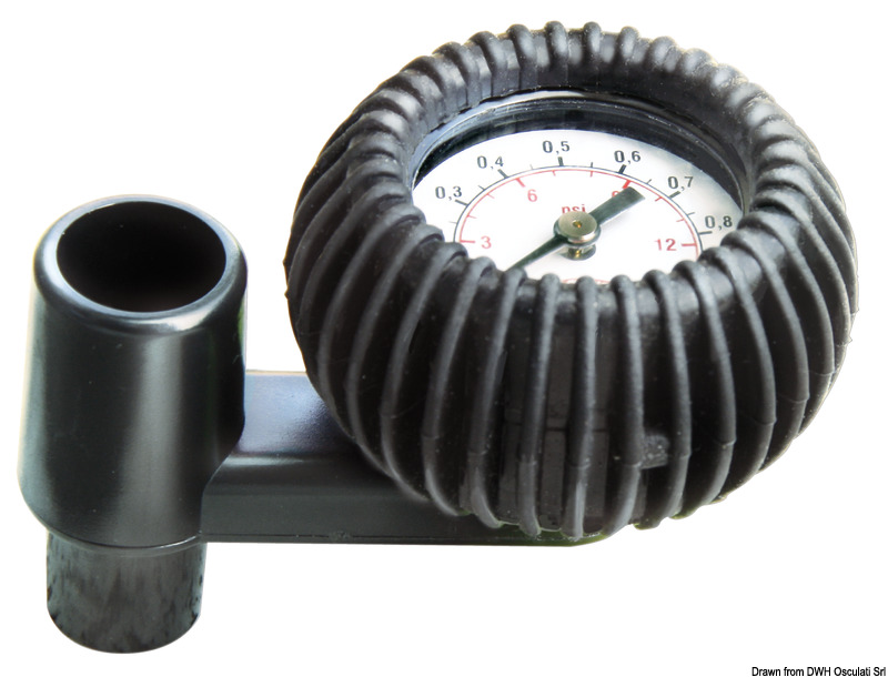 Può essere inserito tra il gonfiatore e la valvola, per una lettura progressiva, oppure direttamente nella valvola per una lettura istantanea.