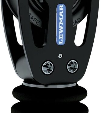 Una gamma di bozzelli dalle elevate prestazioni in termini di carico e scorrevolezza, che ha ottenuto numerosi riconoscimenti in fase di presentazione. Le guance in alluminio assicurano una distribuzione dei carichi ottimale tra puleggia e attacco, guidano perfettamente la cima quando il carico non è in asse ed anche quando la cima lavora con angoli non corretti. Rispetto ai prodotti sul mercato, a parità di diametro, hanno una resistenza al carico molto superiore. La puleggia scorre su boccola e sfere in Torlon.