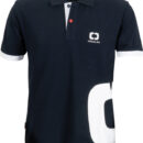 Polo a manica corta a due bottoni con spacchi laterali. Colletto e maniche a coste. Tessuto: 100% cotone piquet, 190 gr.Istruzioni di lavaggio: lavaggio a mano; no candeggio; non asciugare a mezzo di asciugabiancheria a tamburo; non stirare; non lavare a secco. Ricordati di indicare la taglia desiderata nella sezione "Nota d'ordine" prima di completare l’acquisto. In caso contrario, l’ordine non potrà essere processato correttamente.