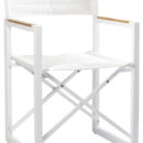 Con finitura di alta classe e in tessuto tecnico Batyline®, è disponibile in puro teak o in alluminio con braccioli in teak.Si piega molto facilmente per essere riposta ovunque a bordo.