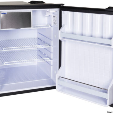 Provvisti di controllo elettronico che spegne il frigo quando la tensione scende sotto 10,4 V e riparte quando risale a 11,7 V (valori regolabili rispettivamente fino a 9,6 e 10,9 V).Velocità di rotazione 2000-2500-3000 RPM regolata secondo il volume da raffreddare. Ventilazione forzata.Consumo energetico 380 W/24h.